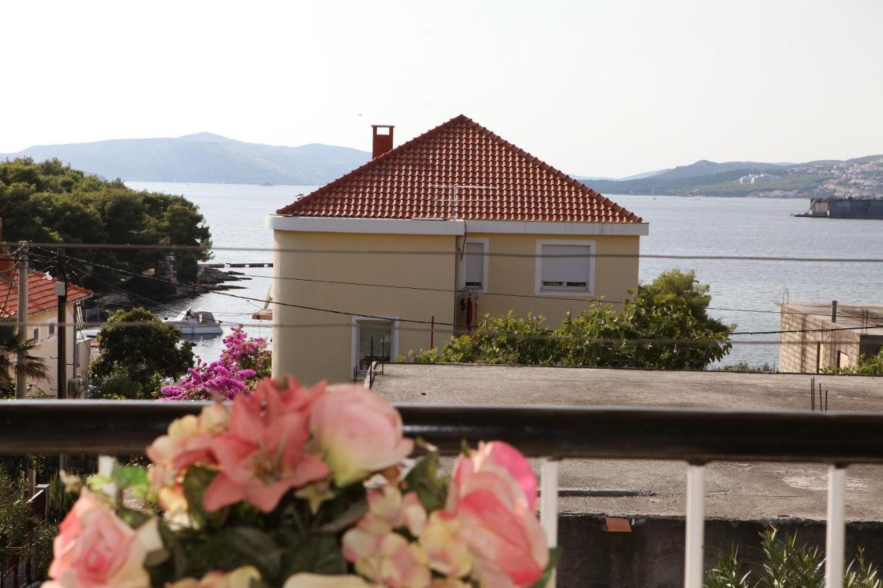 Apartments By The Sea Trogir - 15011 Екстер'єр фото